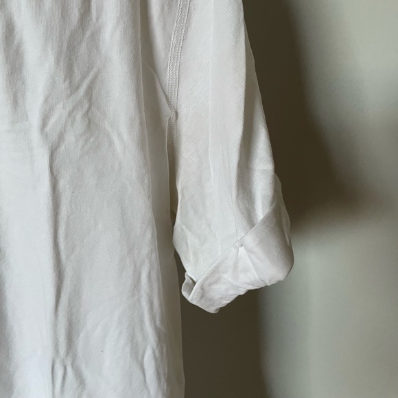 Lululemon vneck with rolled sleeve - Picture 2 of 3